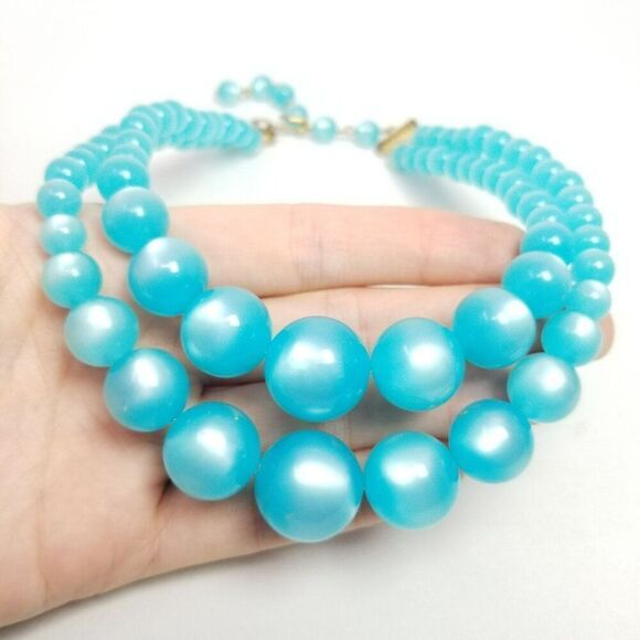 Vintage Blue Moonglow Double Strand Necklace 1950s, Graduated Sizes Beaded - Picture 2 of 7